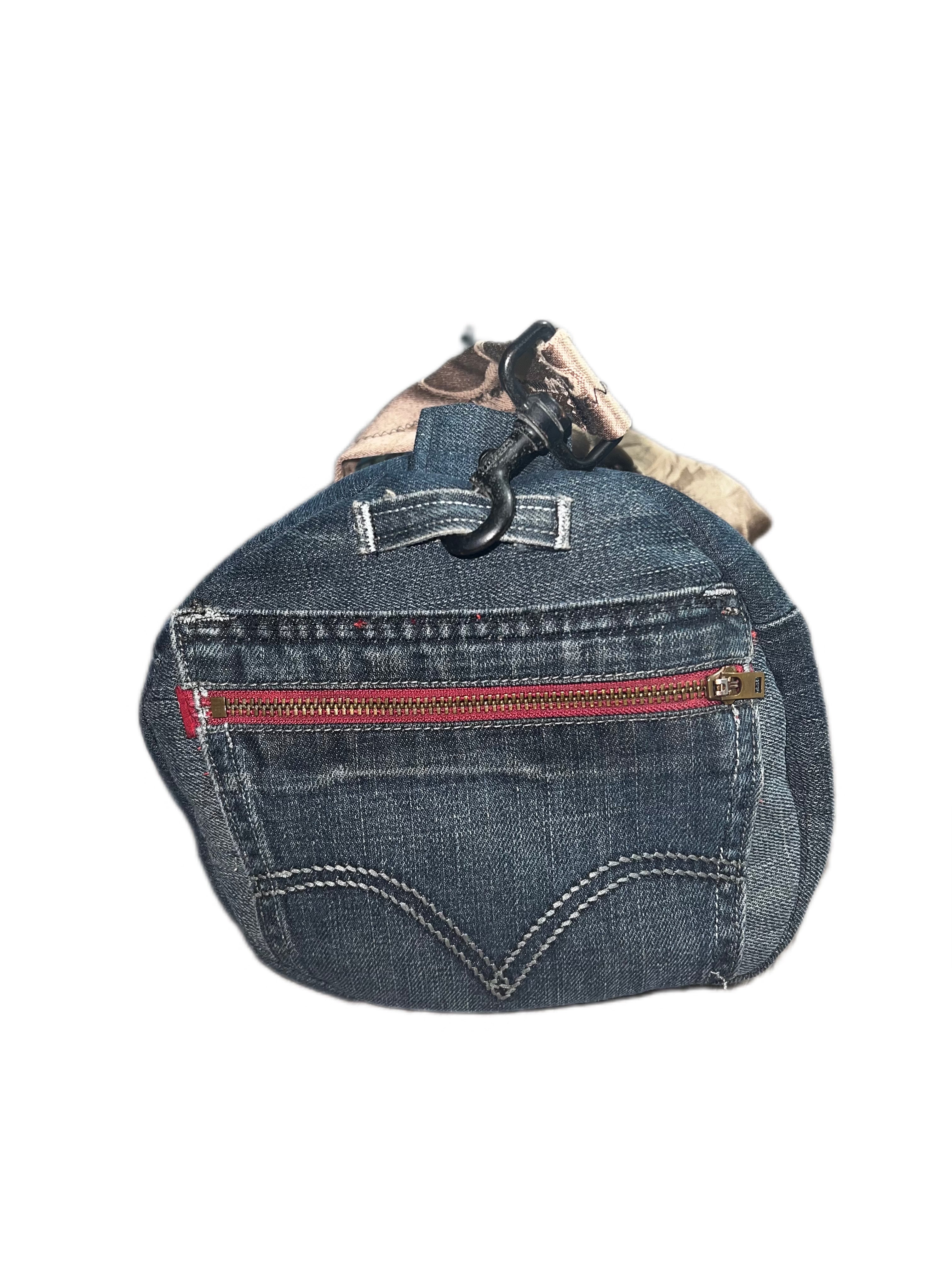 Levis duffle bags hotsell